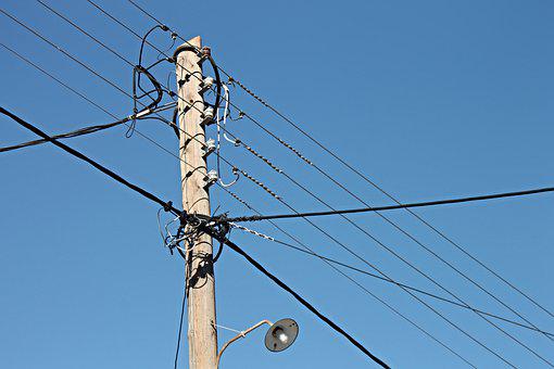Immagine Taglio piante in prossimità di linee elettriche aeree in alta tensione da parte di TERNA RETE SPA